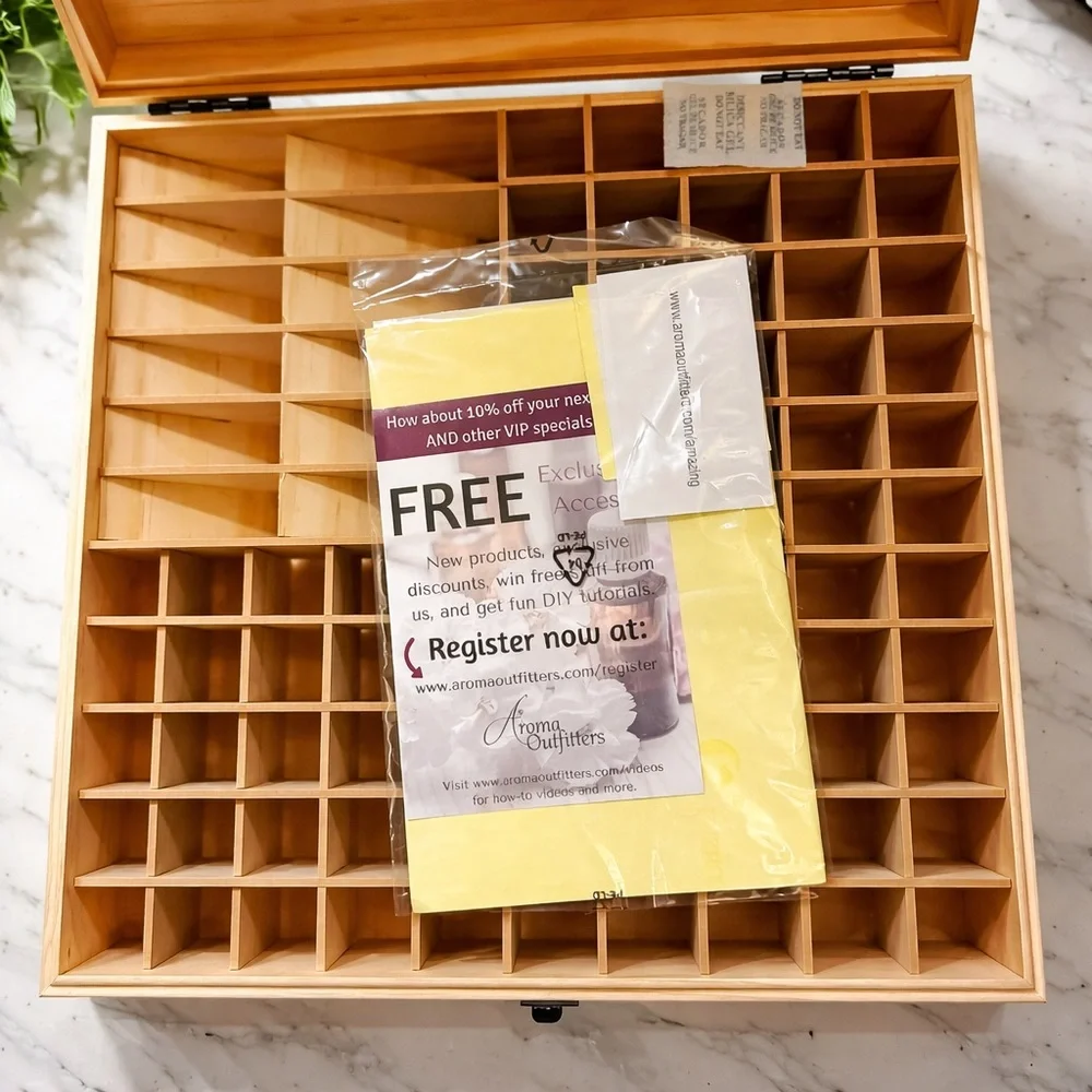 AROMA ESSENTIAL OIL WOODEN STORAGE BOX